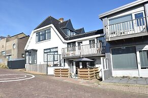Elegant Studio Near Beach