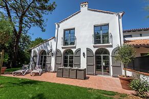 Pet Friendly Basque Stay