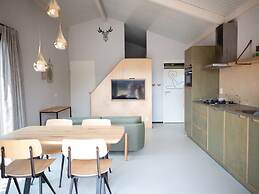 Modern Lodge With Dishwasher, Near the Sea