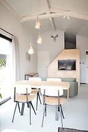 Modern Lodge With Dishwasher, Near the Sea