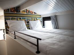 Modern Lodge With Dishwasher, Near the Sea