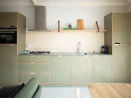 Modern Lodge With Dishwasher, Near the Sea