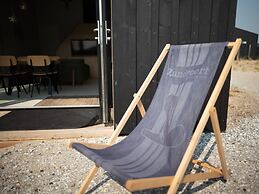 Modern Lodge With Dishwasher, Near the Sea