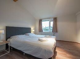 Restyled Bungalow with Dishwasher near Cozy Domburg