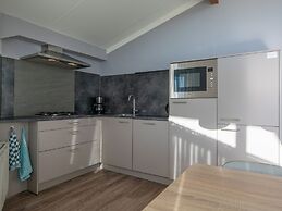Restyled Bungalow with Dishwasher near Cozy Domburg