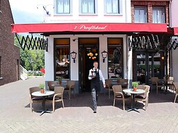 Luxurious, Spacious Suite Near Maastricht