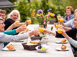 Beautiful House With a Fireplace