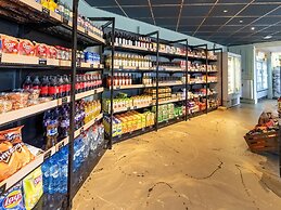 Modern Chalet With Dishwasher, Near the Beach