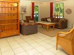 Spacious Holiday Home With Wifi, 20 km From Assen