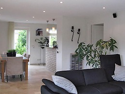 Detached Villa With Washing Machine, Around a Lake Area