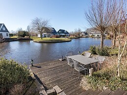 Detached Villa With Washing Machine, Around a Lake Area