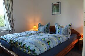 Geraeumige Wohnung mit Garten in Zingst