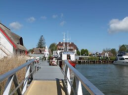 Geraeumige Wohnung mit Garten in Zingst