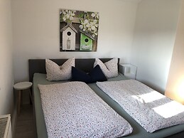 Schoenes Ferienhaus in Dargun mit Pool