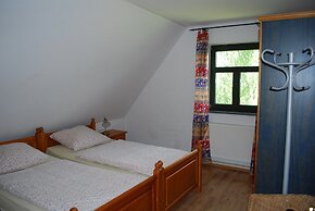 Schoenes Ferienhaus in Dargun mit Pool