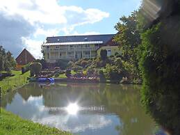 Picturesque Apartment in Lichtenhain With Pond