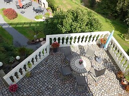 Apartment in Lichtenhain for Ten Person