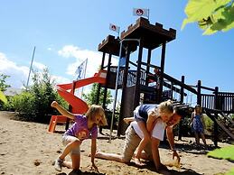 Restyled Villa with Washing Machine near River Moselle