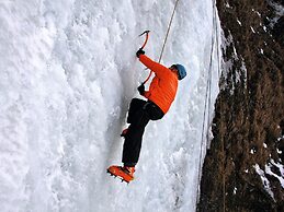 Spacious Chalet in Piesendorf With Sauna