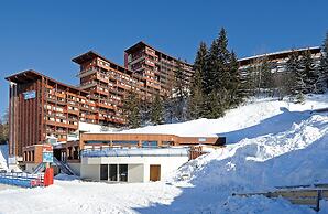 Alpine Retreat w/ Balcony