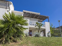 Airy Holiday Home With Garden
