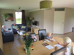 Detached Holiday Home With Garden Near Hoorn