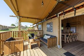 Detached Holiday Home With Garden Near Hoorn
