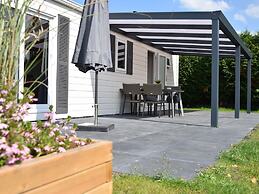 Chalet With Terrace Near the Veluwe