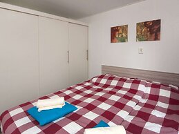 Chalet With Terrace Near the Veluwe