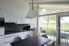 Holiday Home With Microwave, in a Holiday Park, Beach Within Walking D