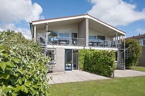 Holiday Home With Microwave, in a Holiday Park, Beach Within Walking D