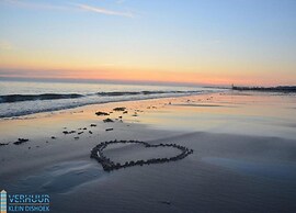 Luxury Villa, 2 Baths, nr Beach