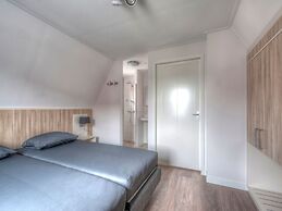 Luxurious Stately Villa With 2 Bathrooms, 1km From the Beach