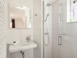 Luxurious Stately Villa With 2 Bathrooms, 1km From the Beach