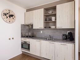 Modern Lodge With two Bathrooms, Near the Beach