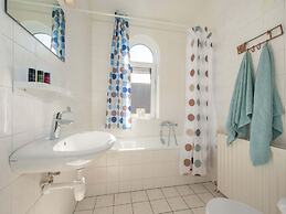 Restyled Villa With Dishwasher, Near the Beach