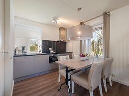 Restyled Villa With Dishwasher, Near the Beach