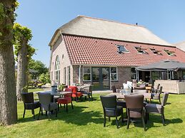 Nice Thatched Villa With Dishwasher, in a National Park