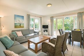 Spacious Nature Villa, Paasloo