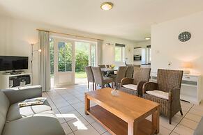 Spacious Nature Villa, Paasloo