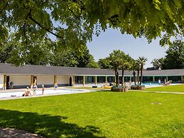 Beautiful Holiday Home With Whirlpool