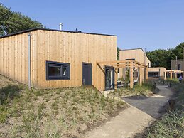 Luxurious Lodge With two Bathrooms, Only 200m From the Beach