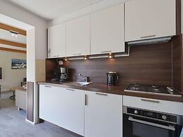Comfortable Holiday Home With two Bathrooms, Near the Beach
