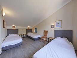 Comfortable Holiday Home With two Bathrooms, Near the Beach