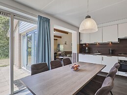 Comfortable Holiday Home With two Bathrooms, Near the Beach