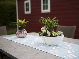 Comfortable Chalet With Veranda Near Veluwe