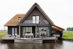 Luxury Villa on the Water