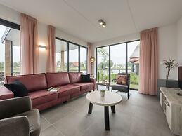 Modern Watervilla With Three Bathrooms, at the Frisian Lakes