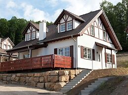 Luxury Villa with Fireplace near Reservoir in Nordeifel
