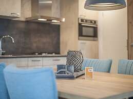 Modern Chalet With Dishwasher Near the Beach